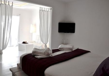 Salt Suites & Executive Rooms Pollonia Esterno foto